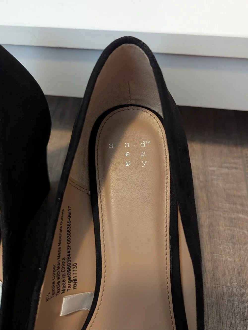 Target Black Suede Wedge Pumps Heels Size 8.5